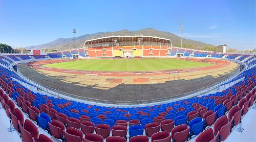 體育場館看臺系統(tǒng)選擇指南：固定式 vs 活動伸縮式 vs 金屬式