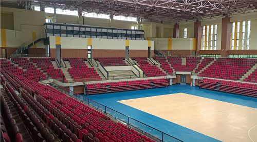 專業(yè)看臺座椅如何制造？四大核心步驟揭秘